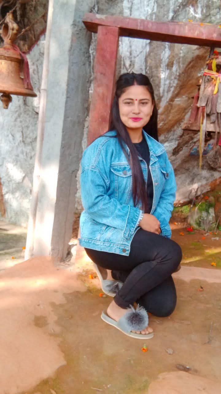@Naina Kc915