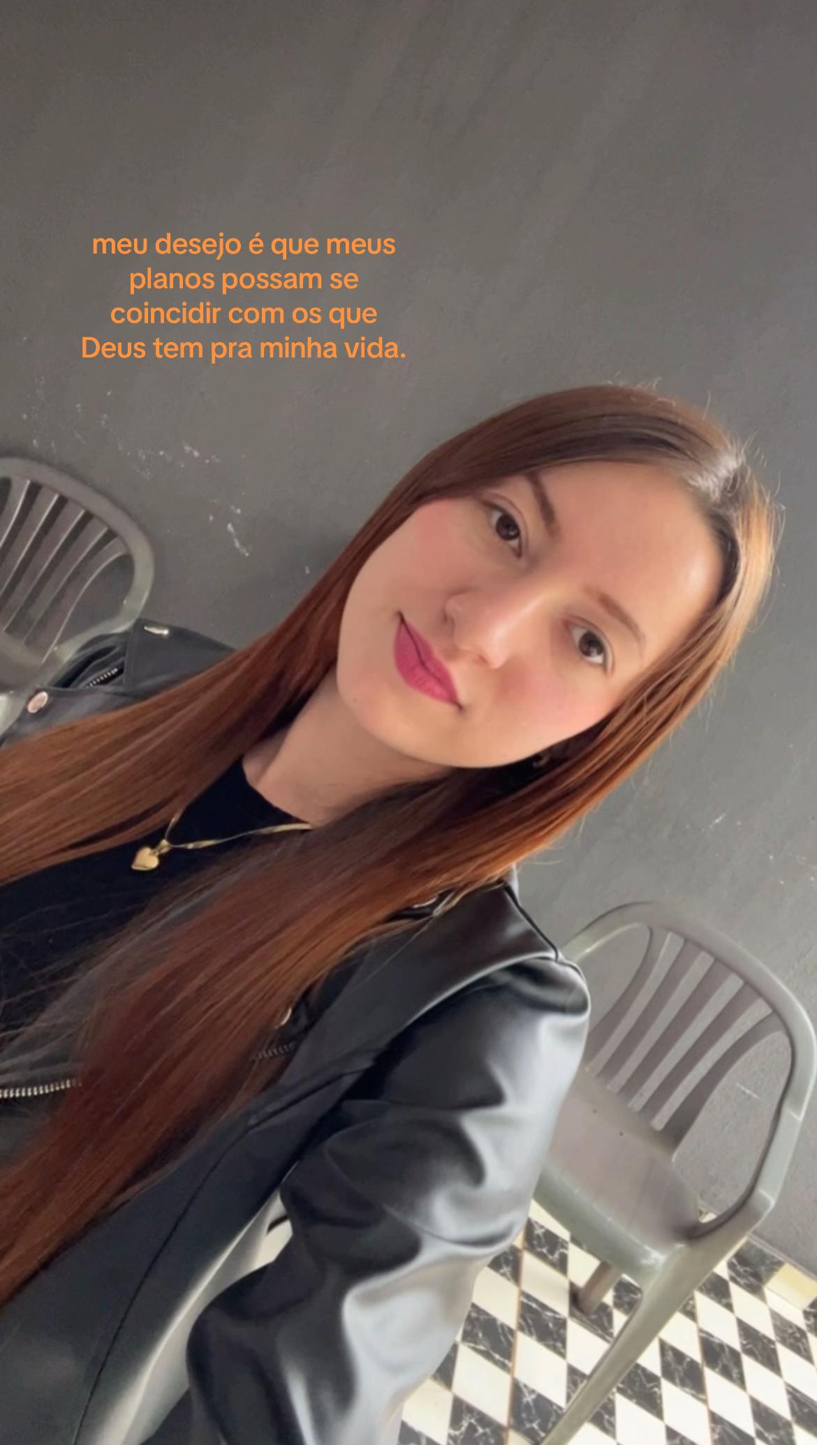 @Larih✨