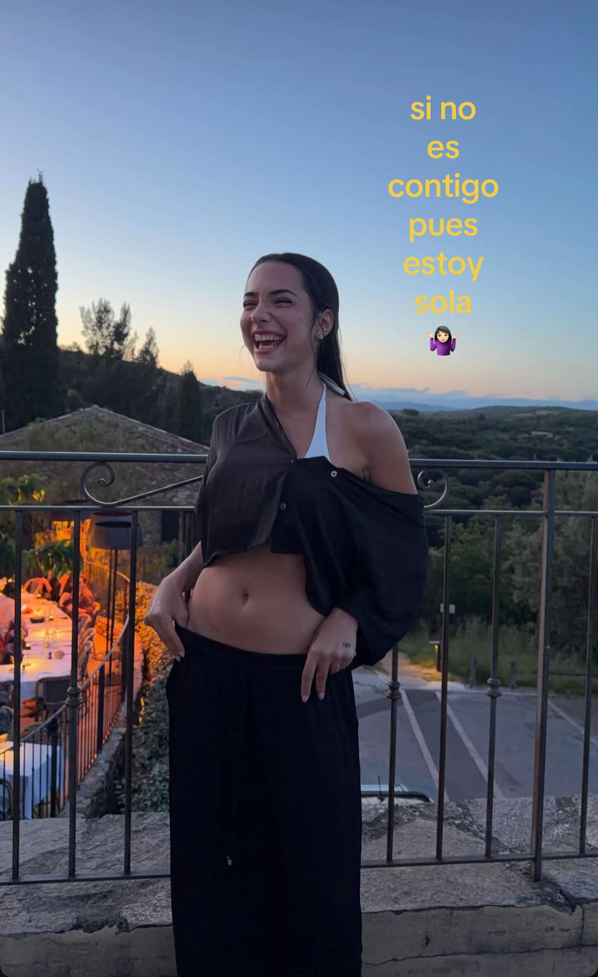 @🧏🏻&zwj;♀️