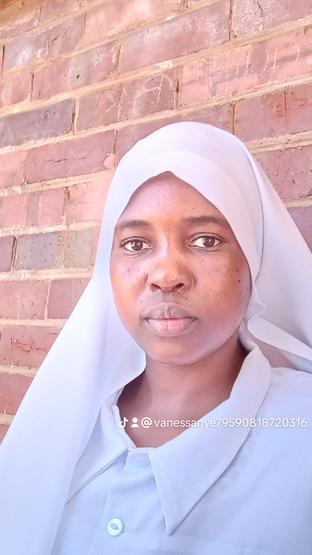 @vanessanyevera@gmail.com