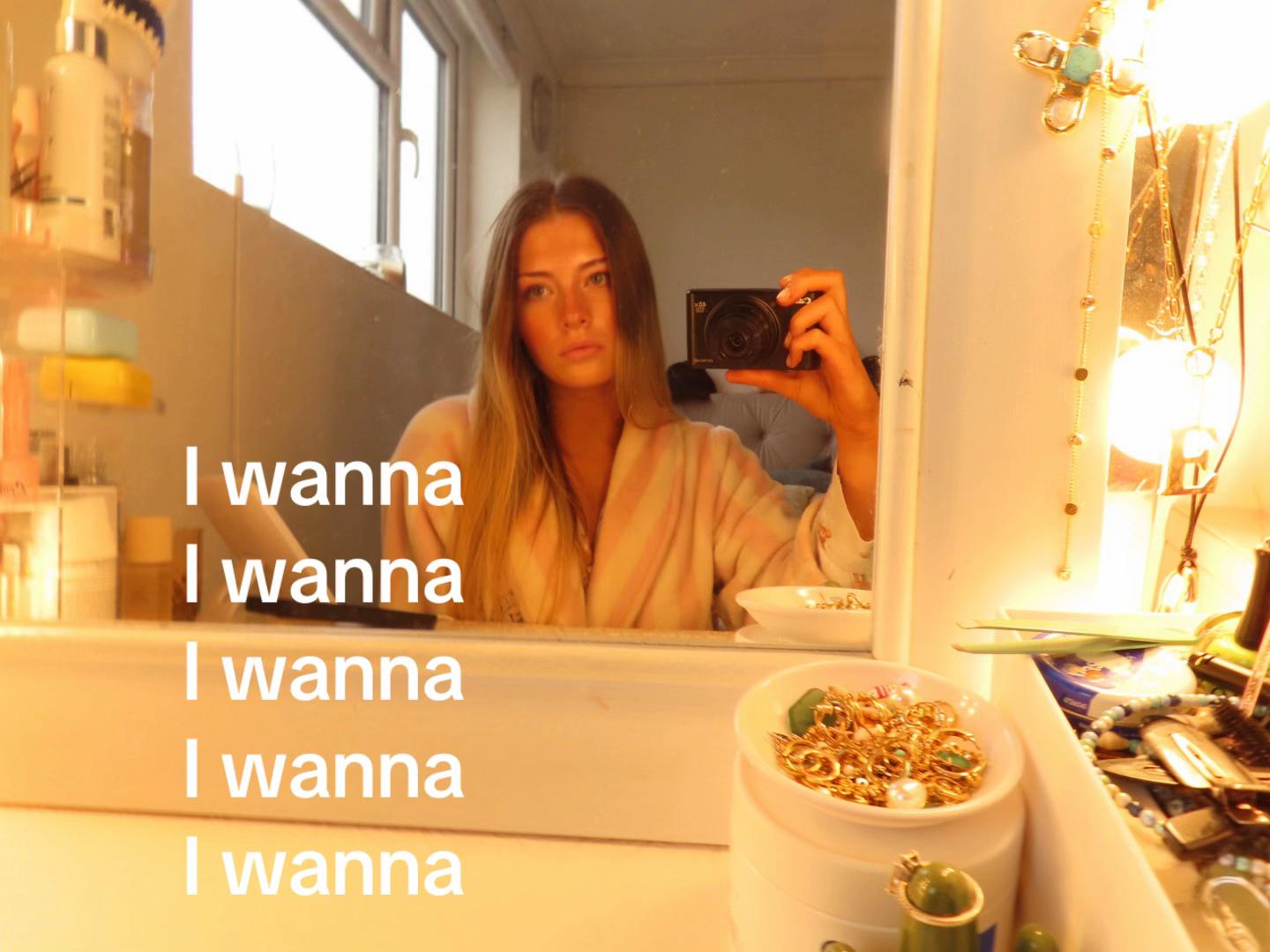 @✮Ellie✮