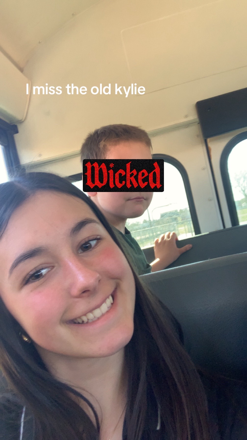@kiki spams