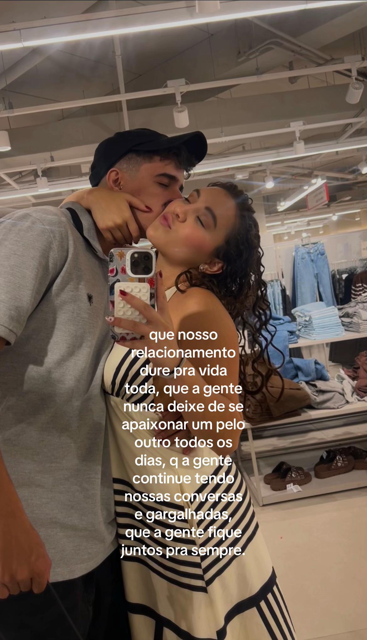 @laragomess