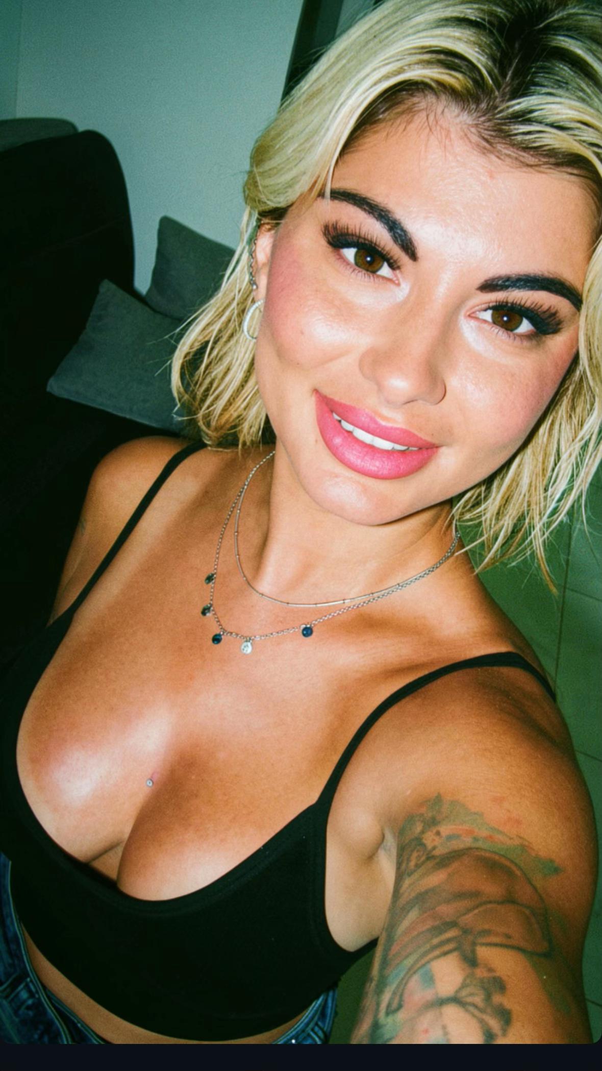 @Larisapl95