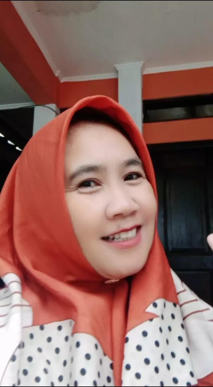 @Reni Rohayani379
