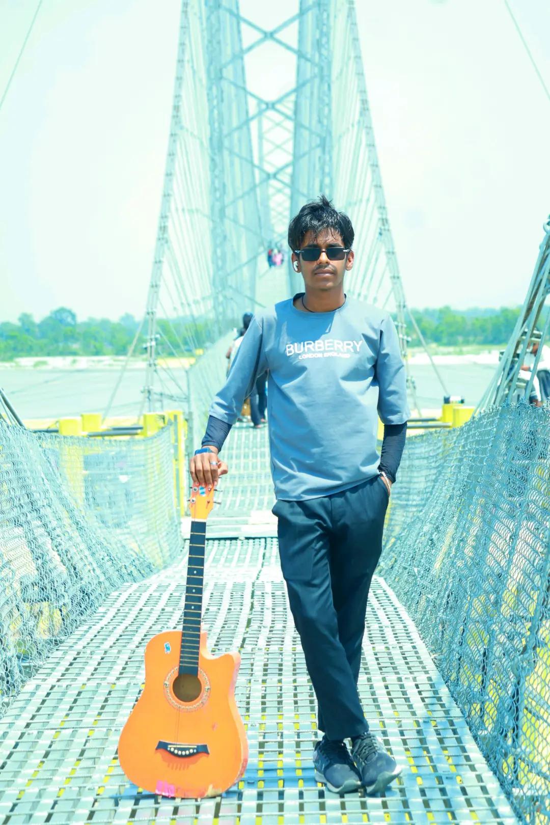 @โ ๏ธ√ RamAshish √๐ฟ๐ฟ{Chauhan}โ ๏ธ