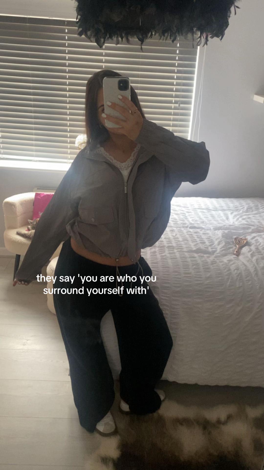 @🦦