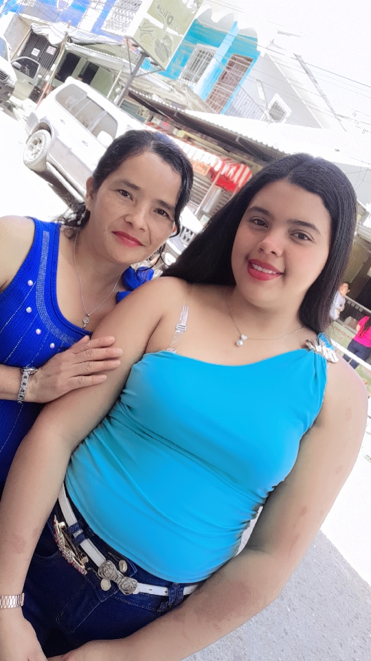 @Dianita🦋🇭🇳