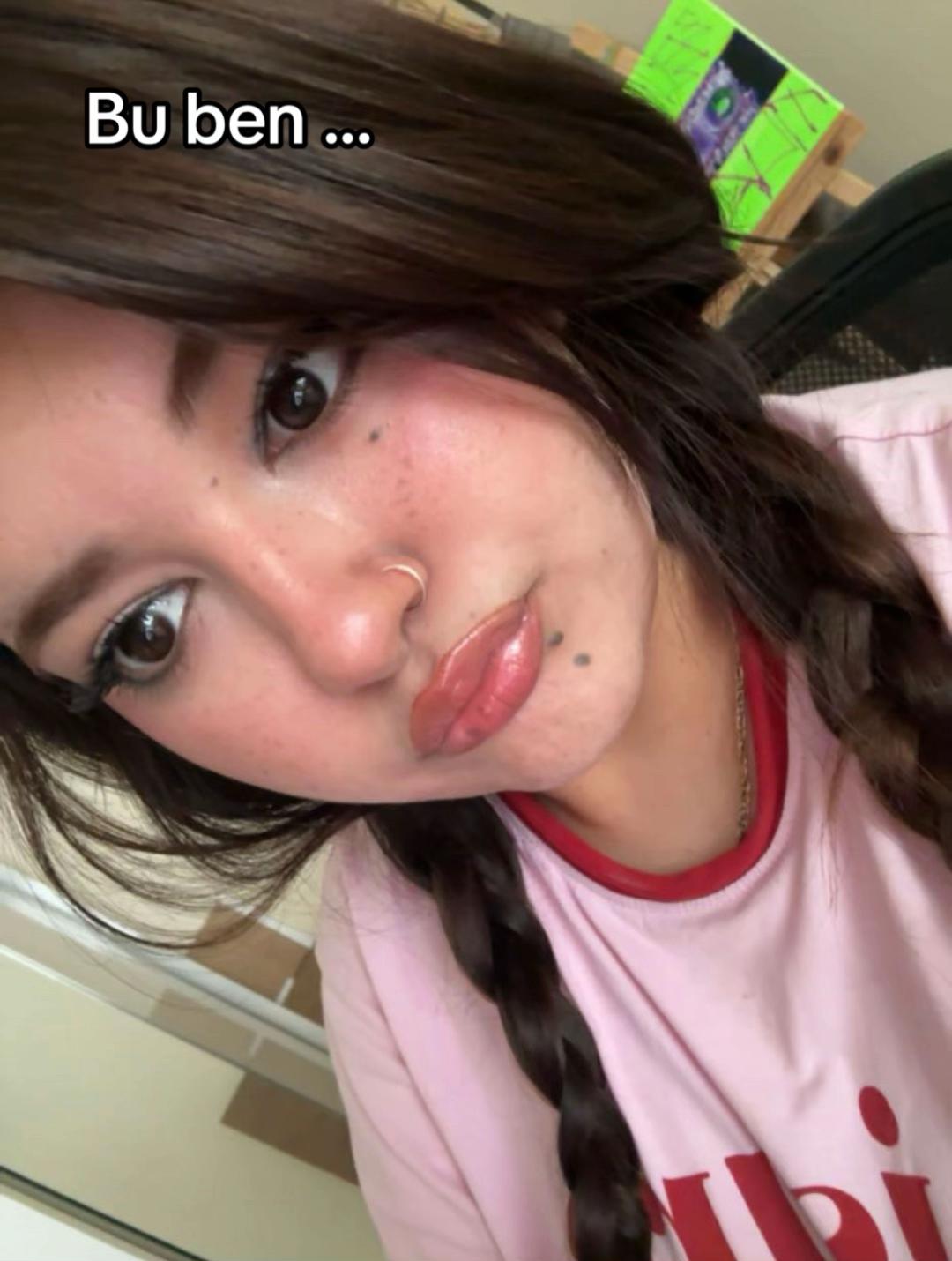 @🦊
