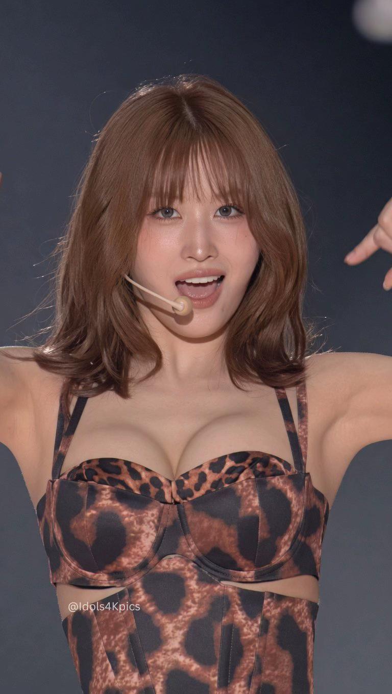 @MOMO