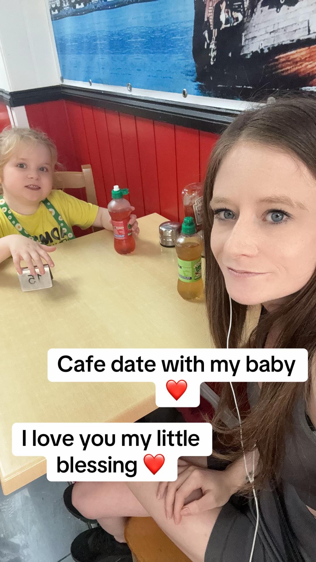 @minikinmarie