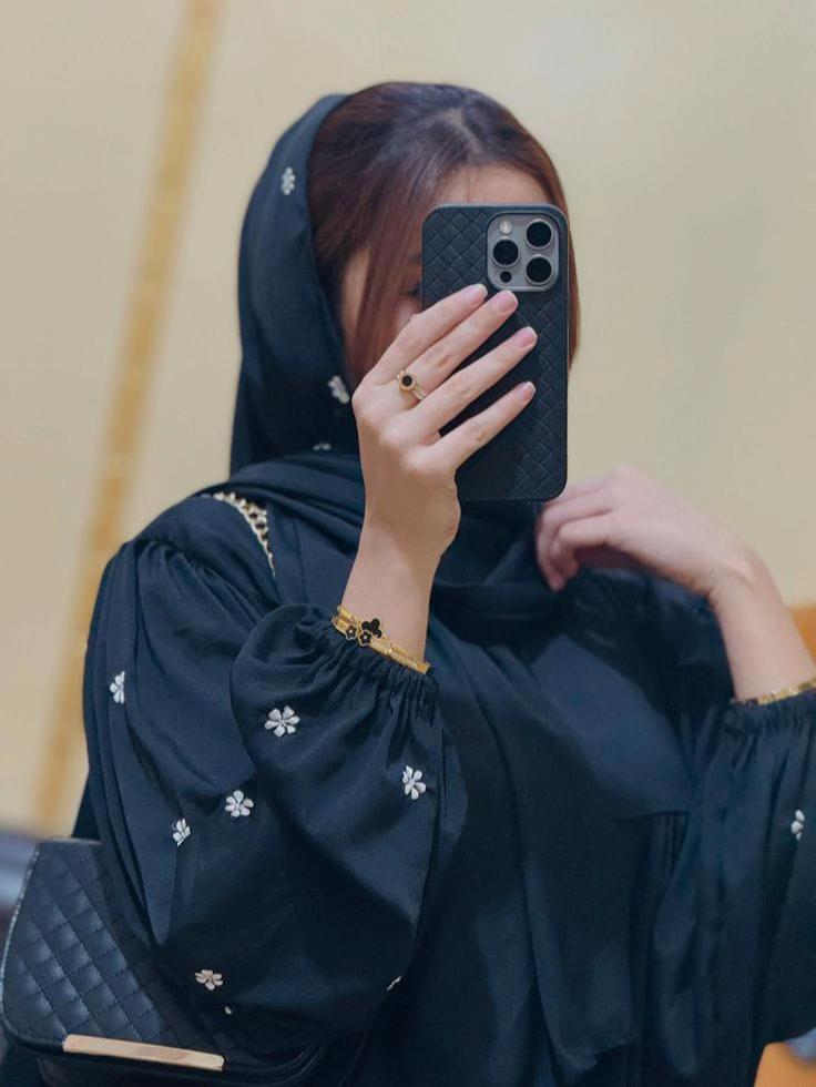 @Zoya shazadi