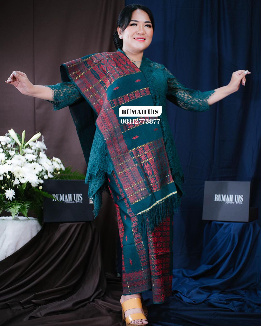 @Rumah Uis by Averiana Barus