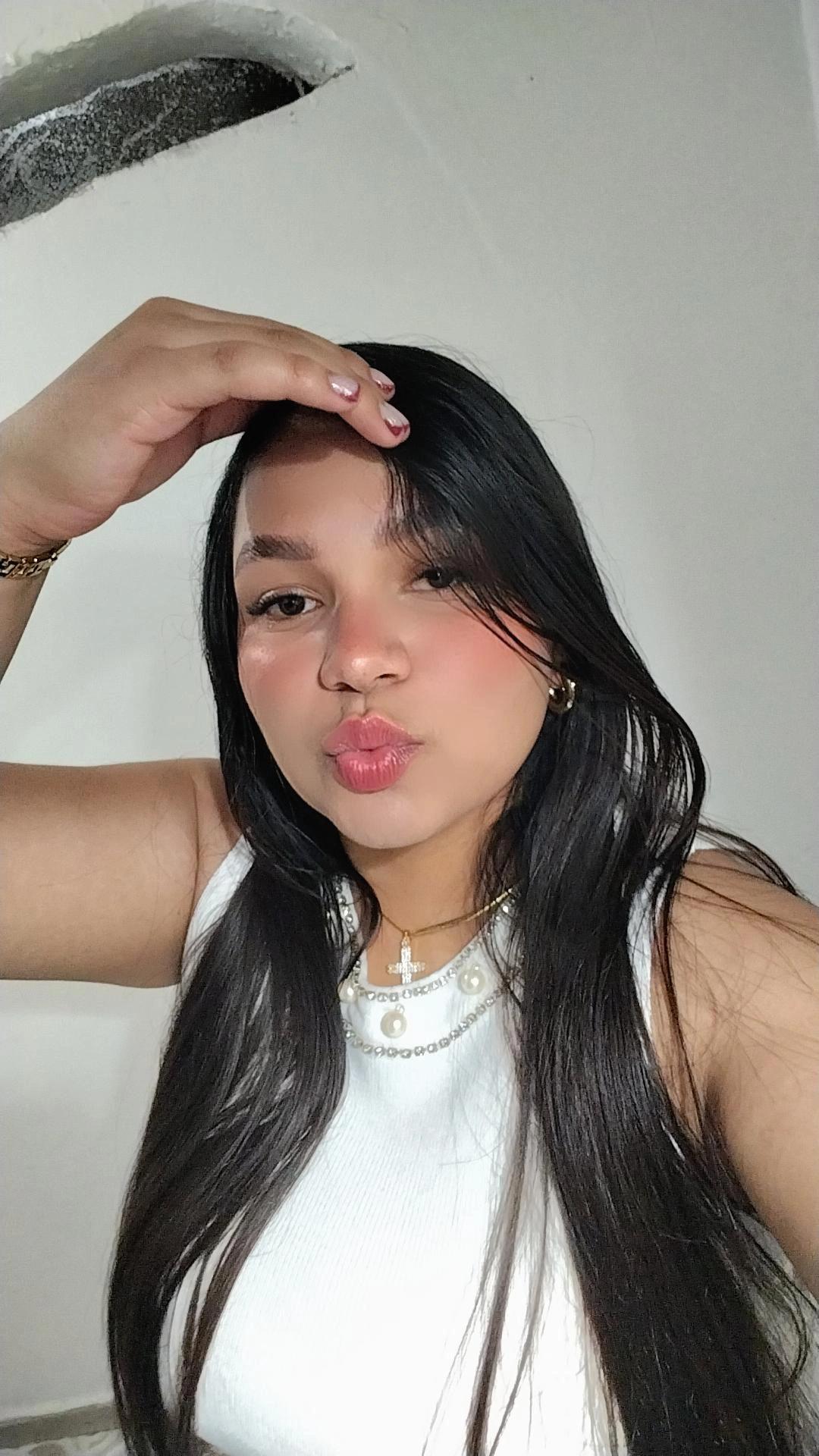 @Vale.🦋 .