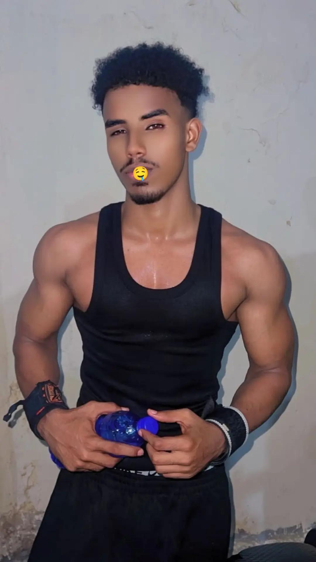 @Qaرni__poi🖤🦅