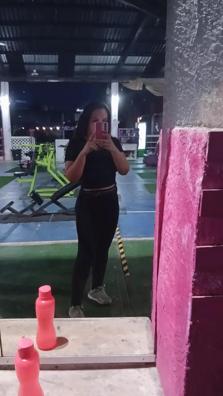 @Leslie Stefania ✨