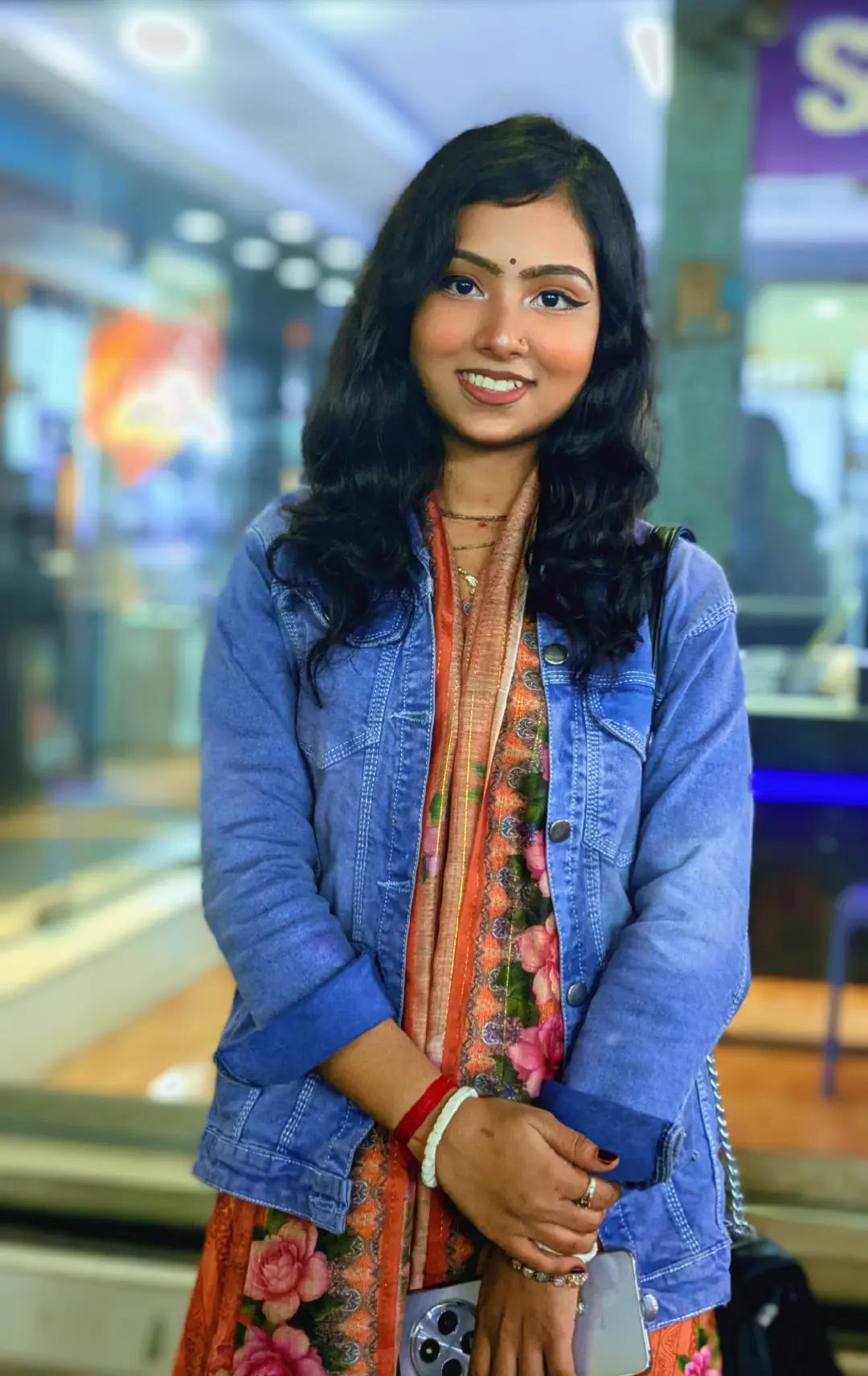 @✨Ratri Roy🌼