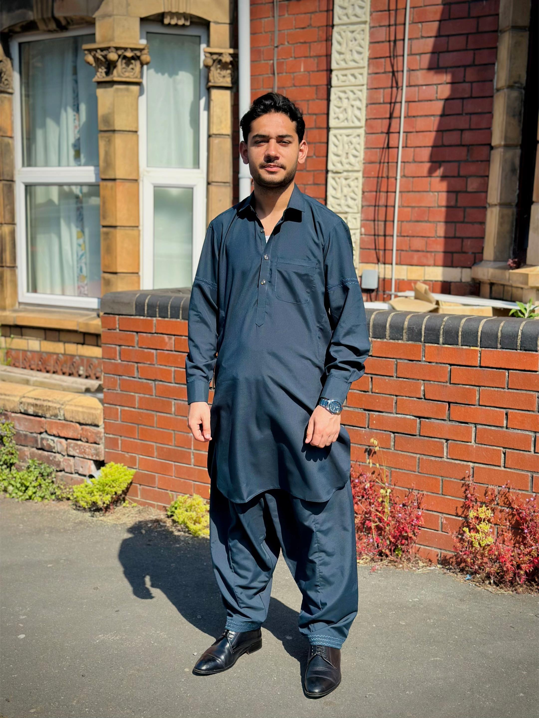 @Buttitude 👑 🇵🇰🇬🇧