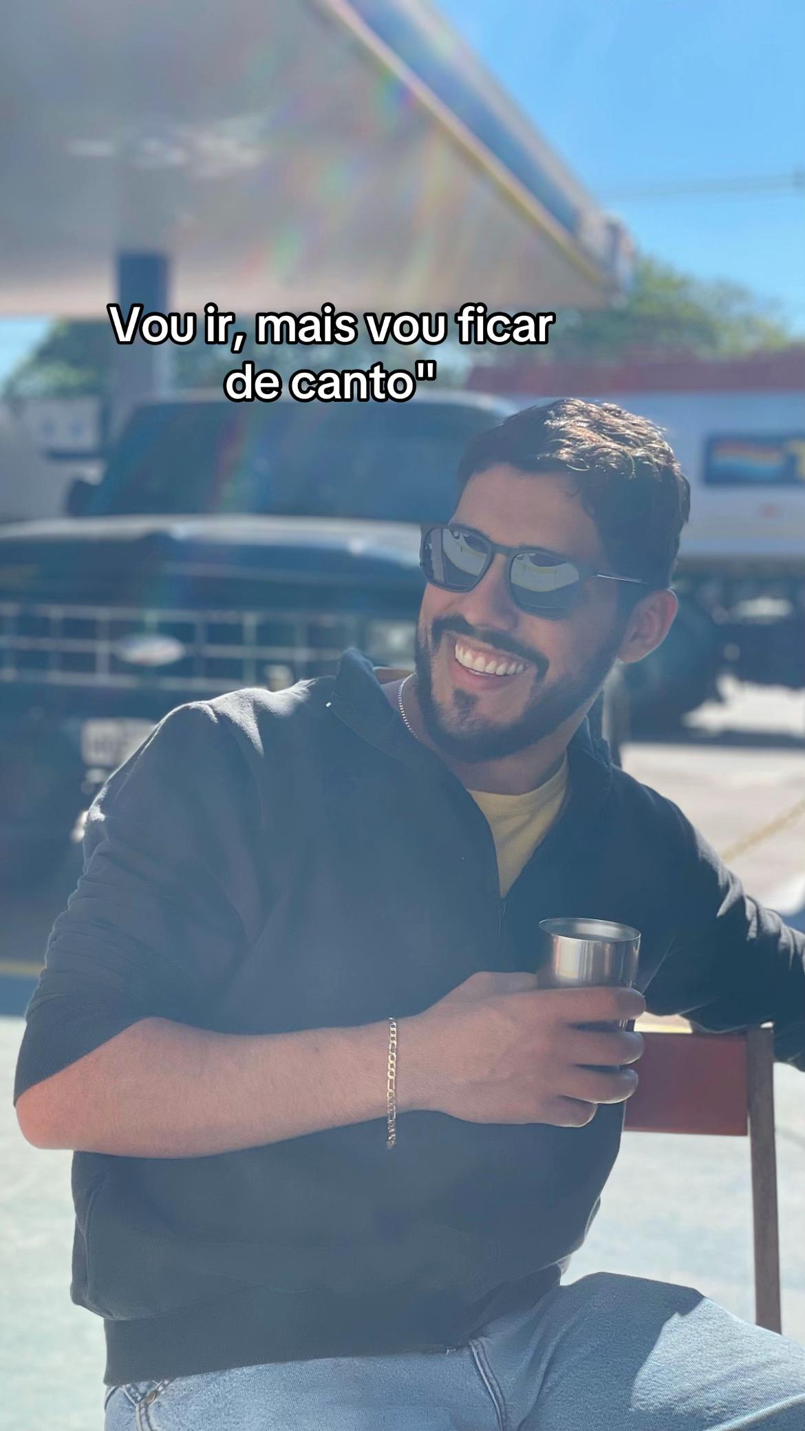 @Vitorino