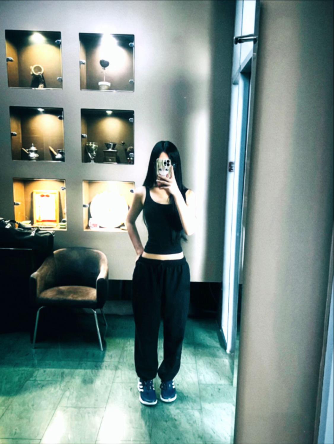 @la