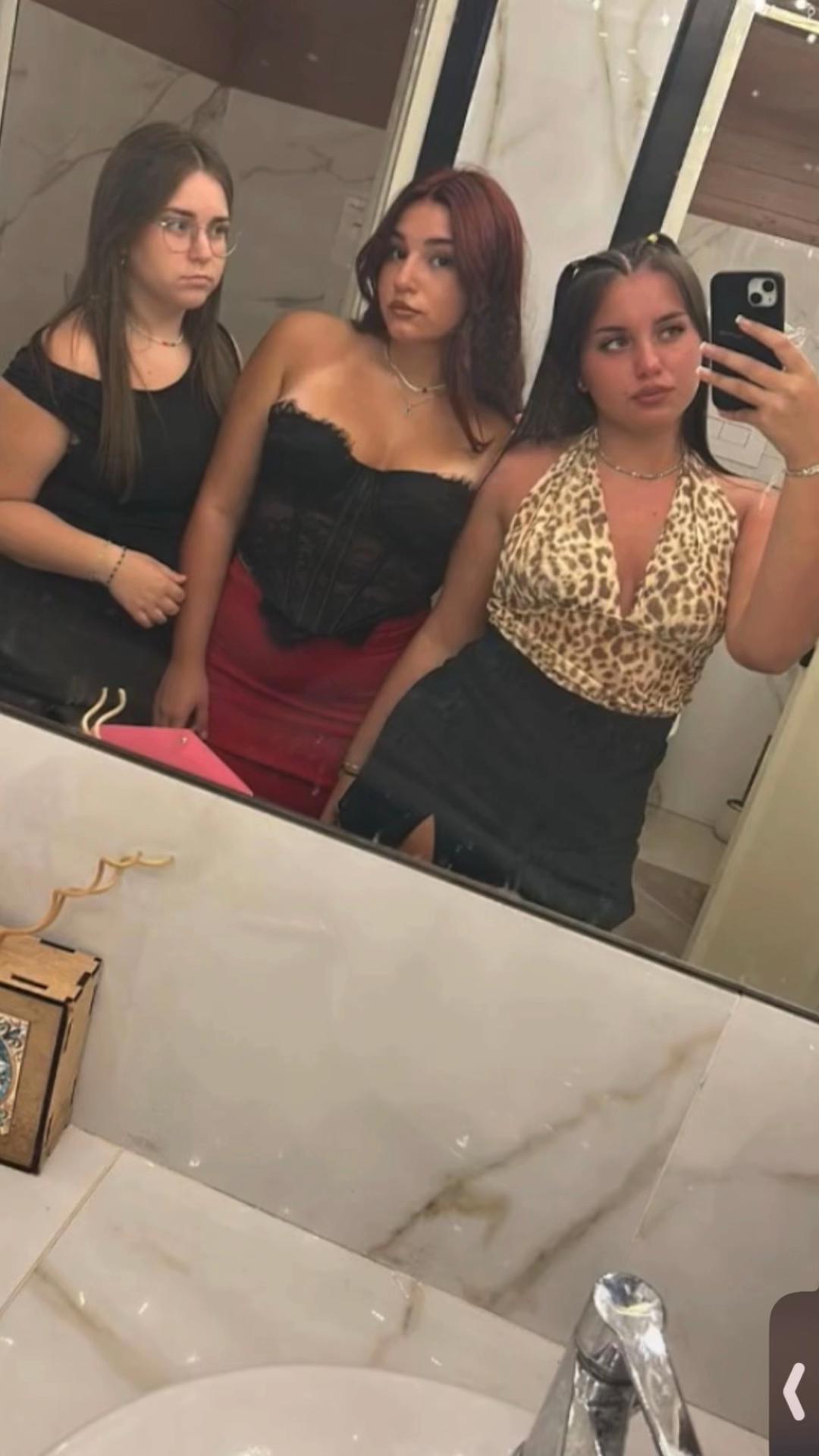 @🍒👩🏻