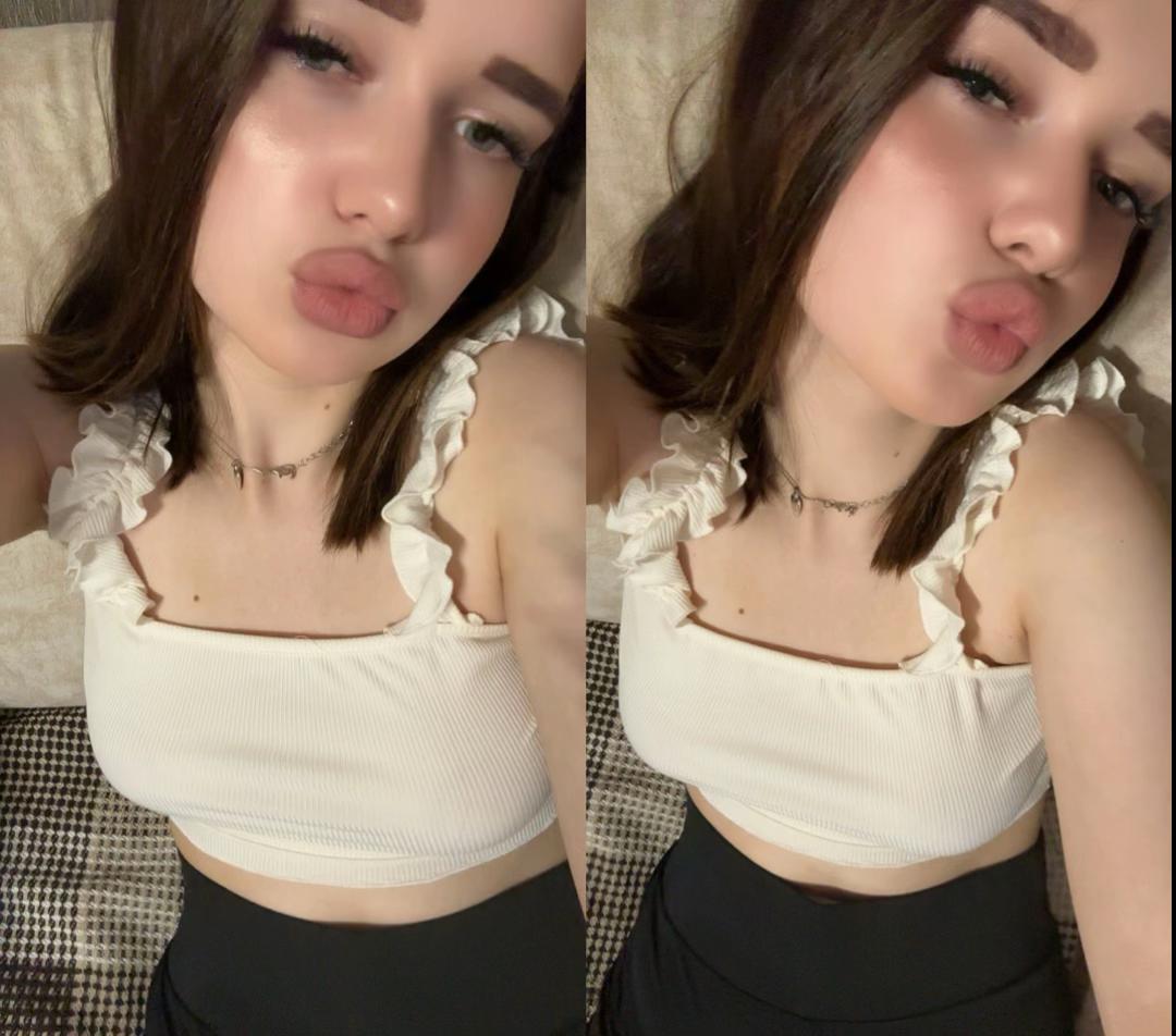 @👅