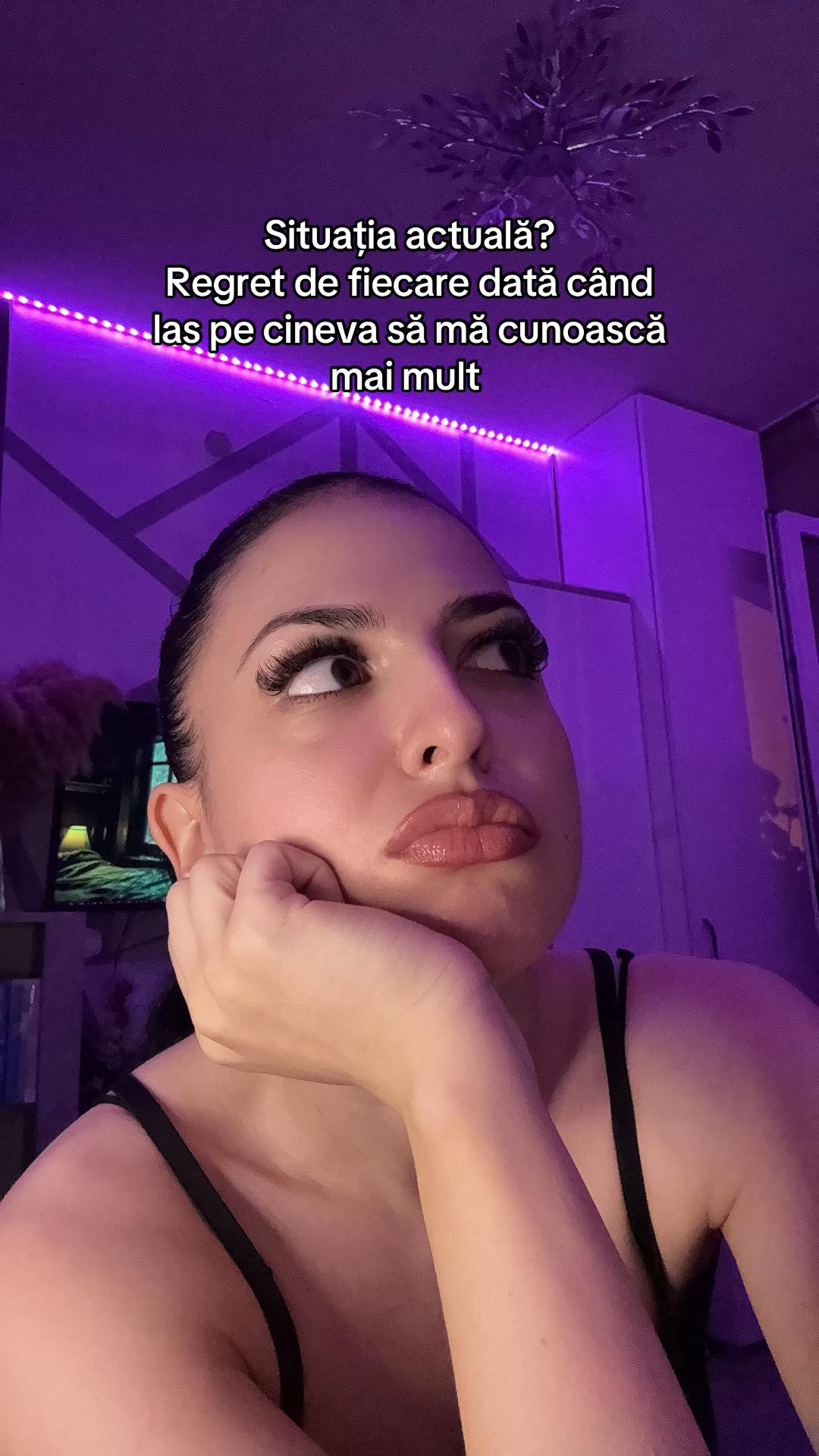 @&bull;𝐀𝐋𝐄𝐗𝐀𝐍𝐃𝐑𝐀 𝐕&bull;