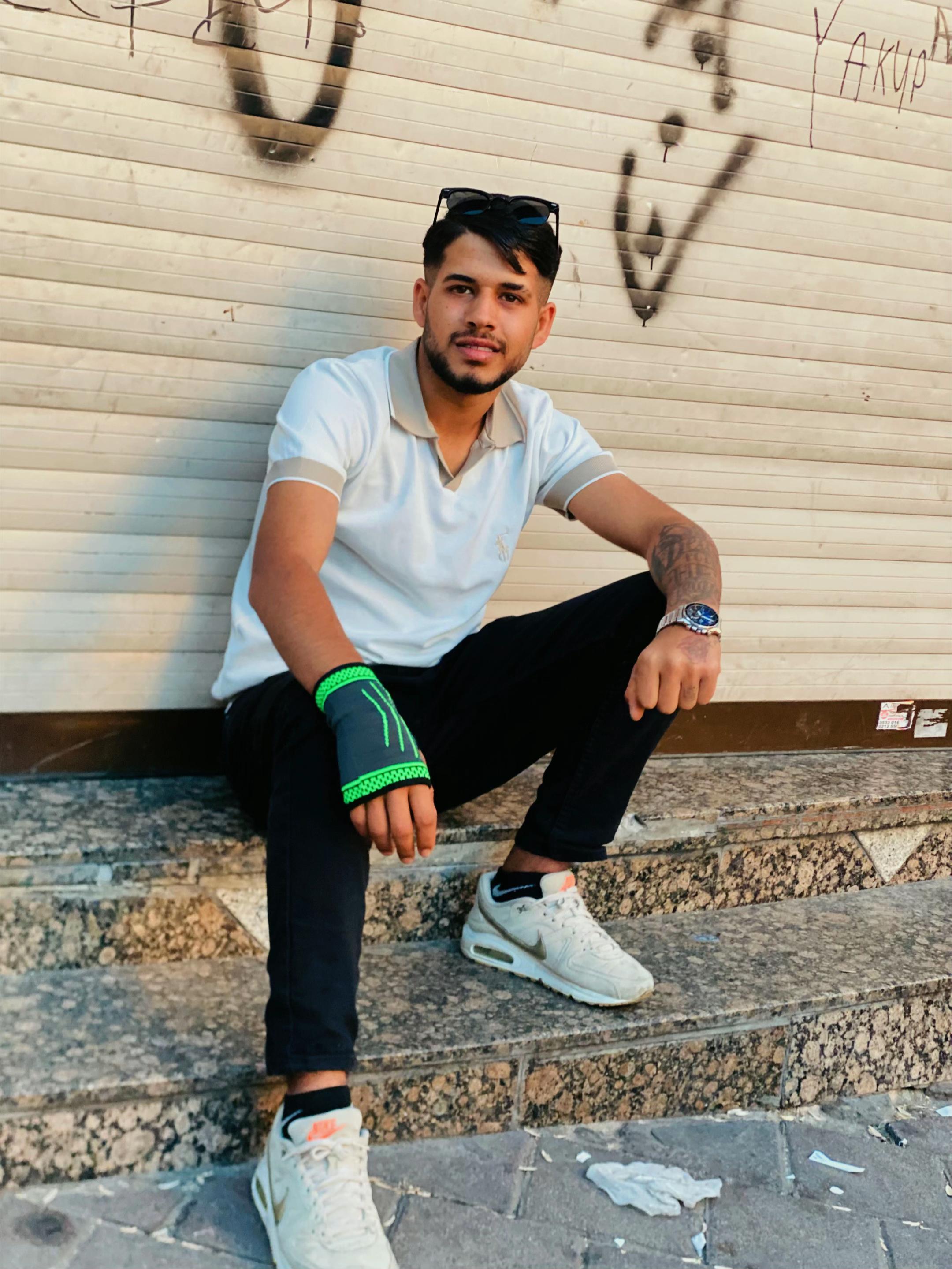 @.