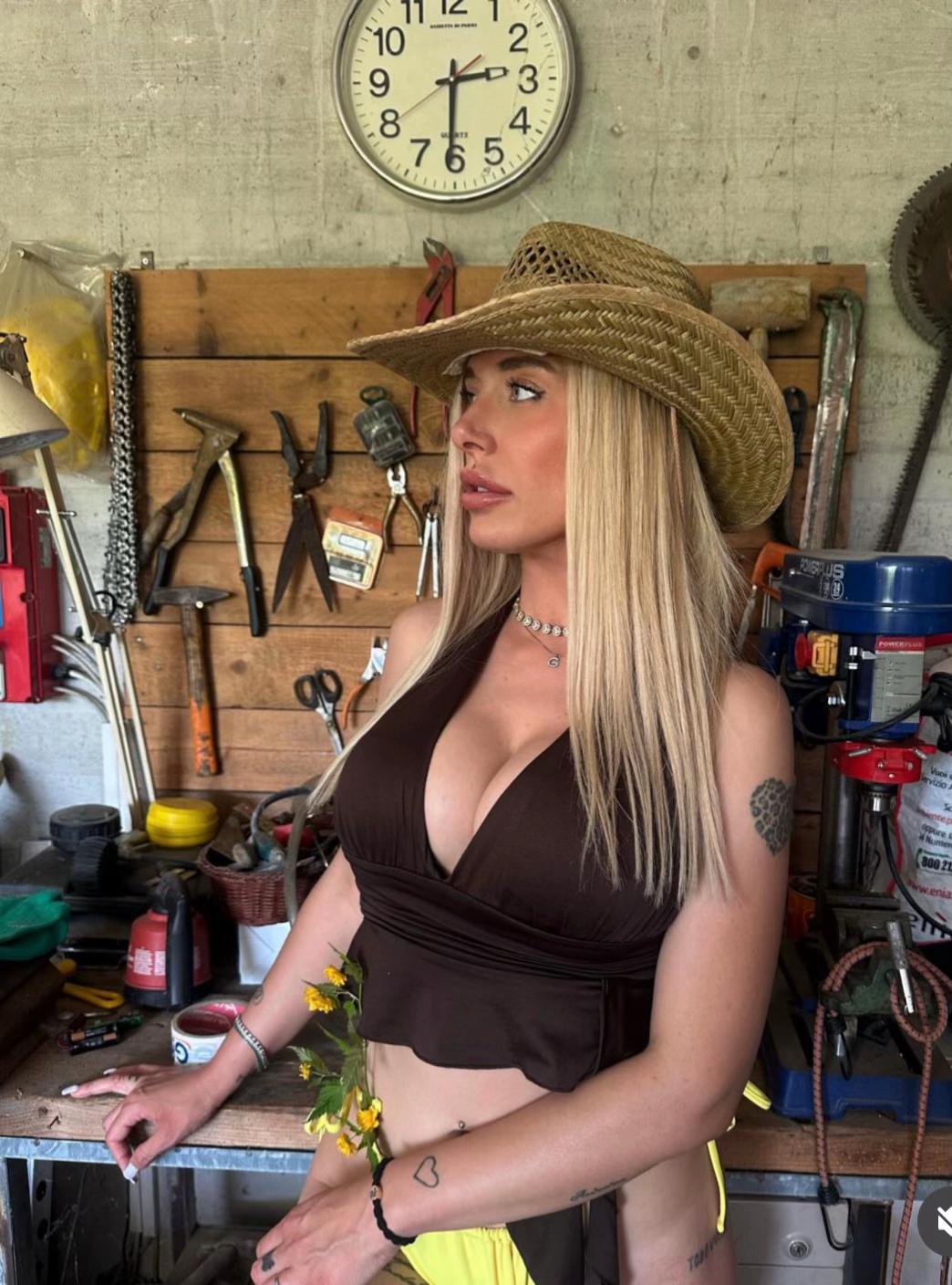 @giorgitapinup