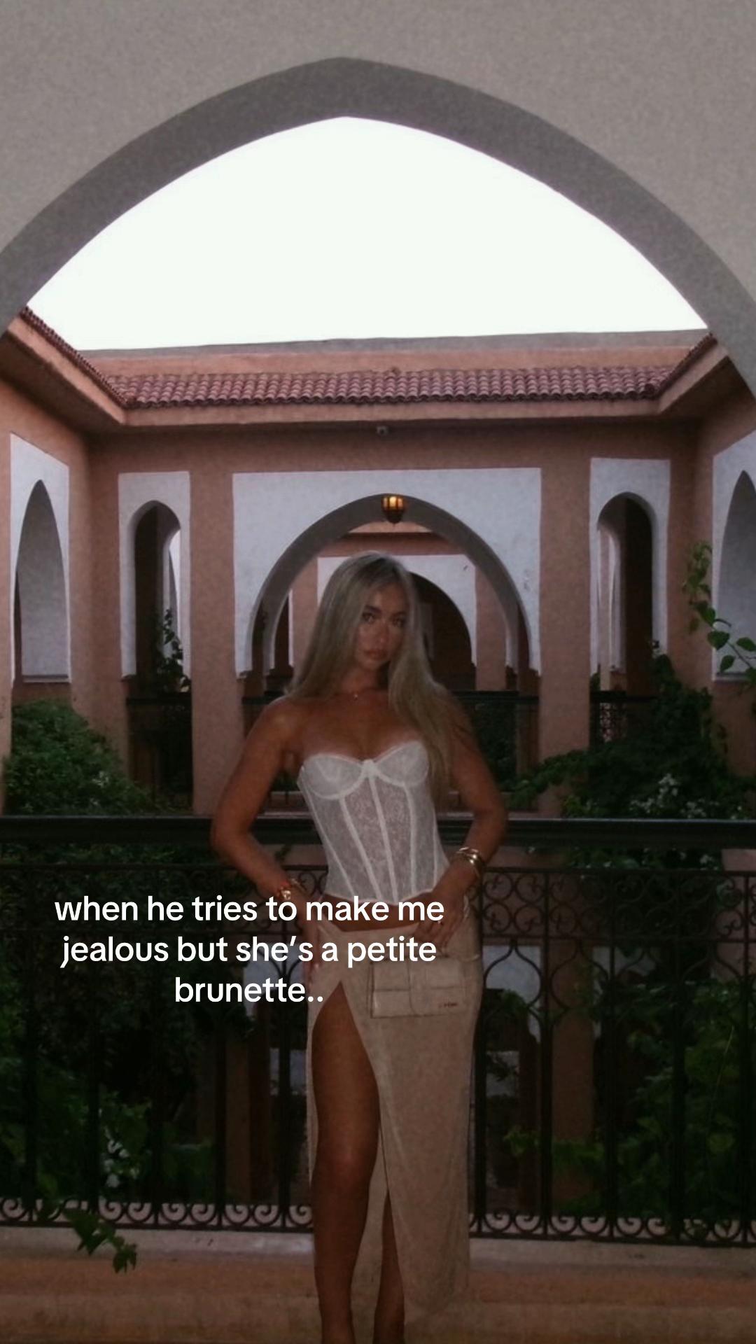 @nicolewestxx