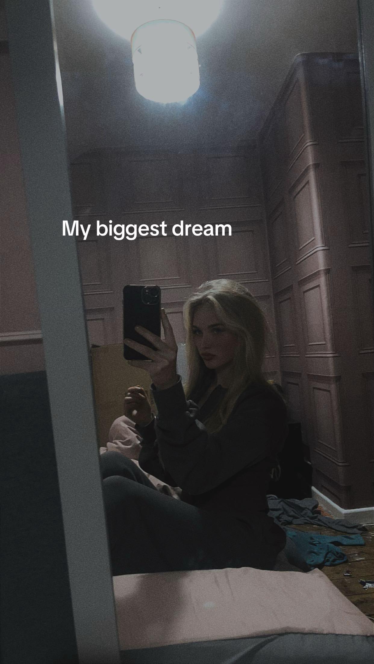 @Maisie Holland