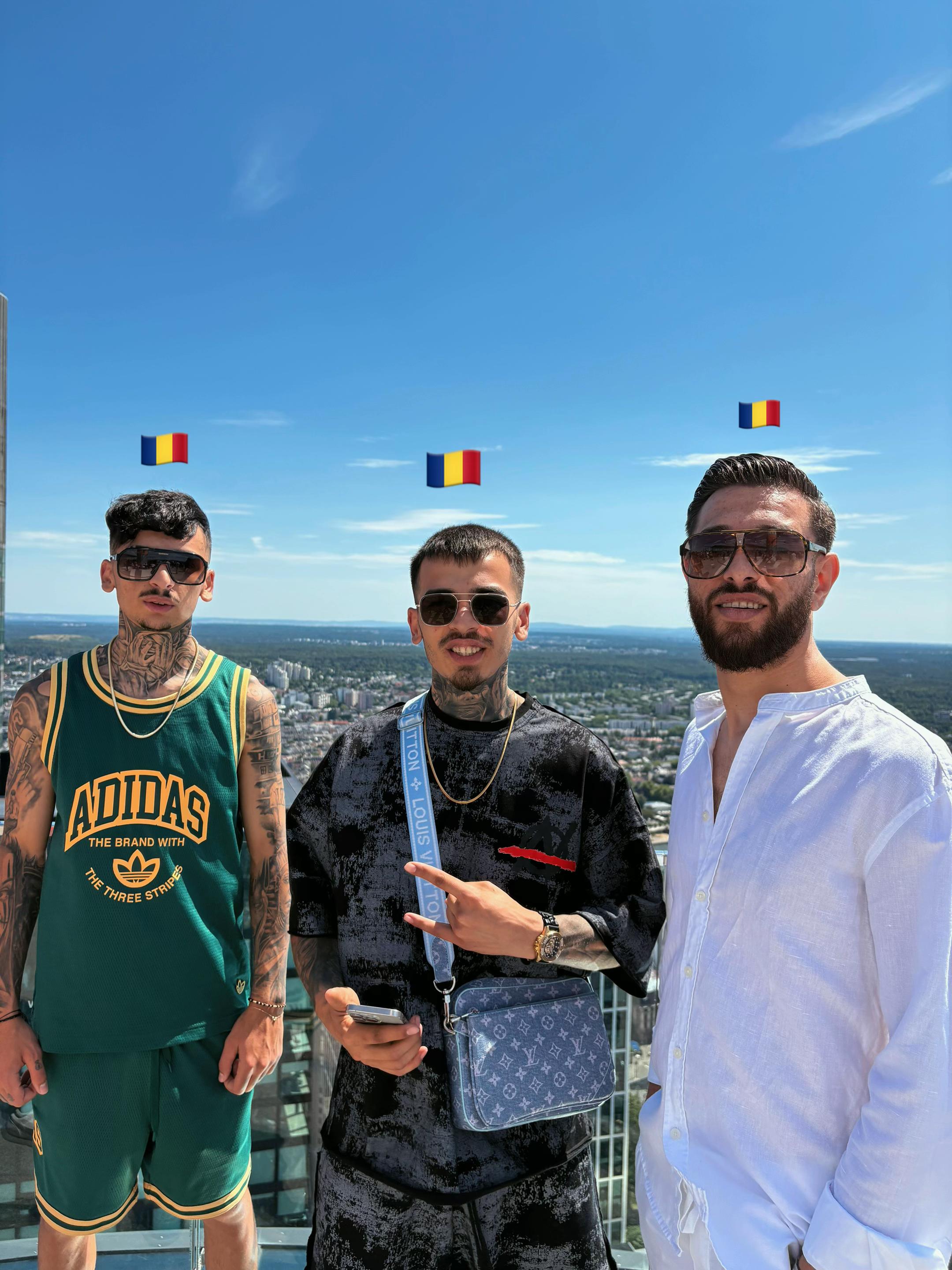 @Lazăr666