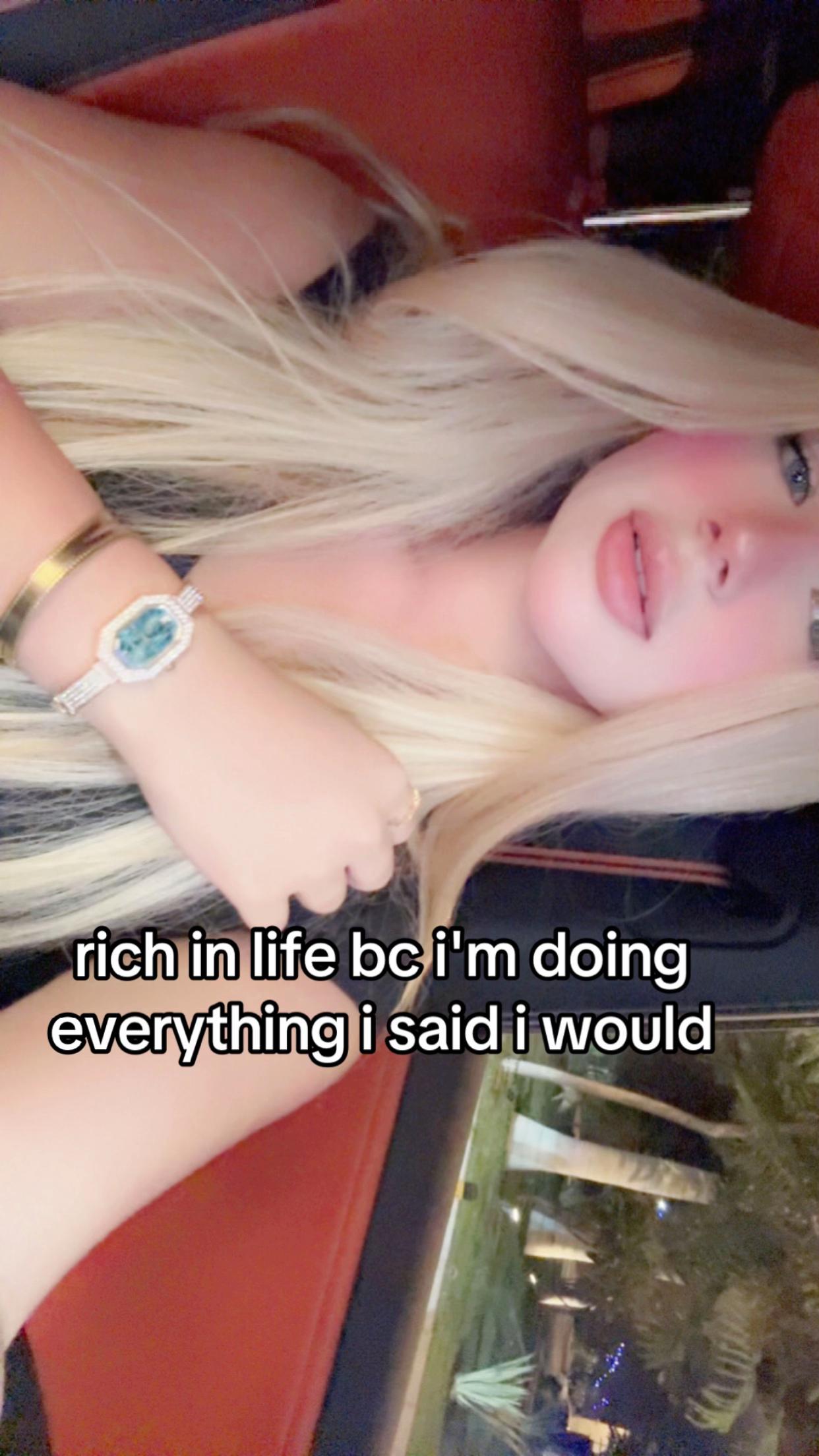 @Dayana Elmorshedy 👑