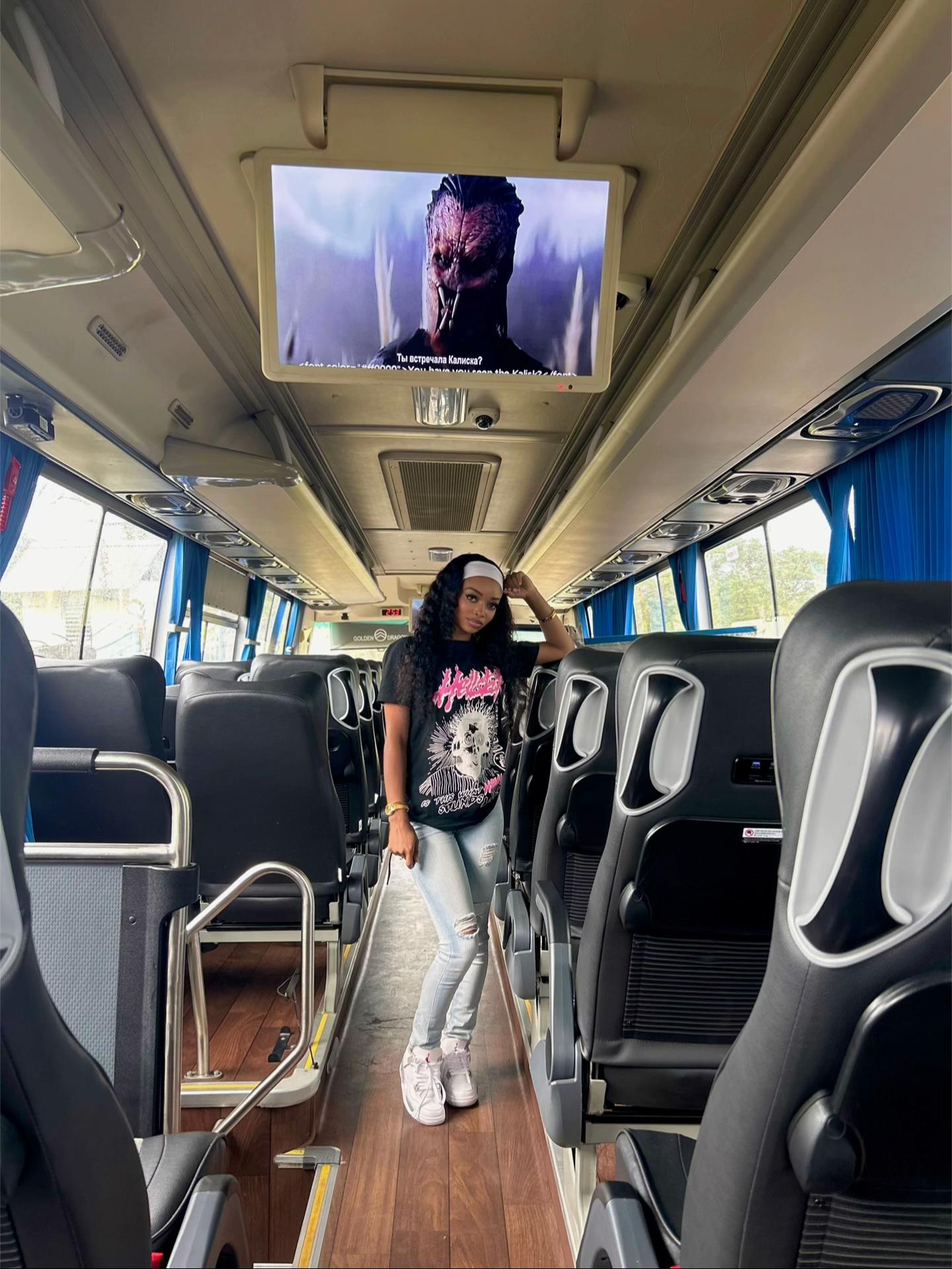 @𝐓𝐡𝐞𝐑𝐞𝐚𝐥𝐑𝐢𝐚𝐚💜