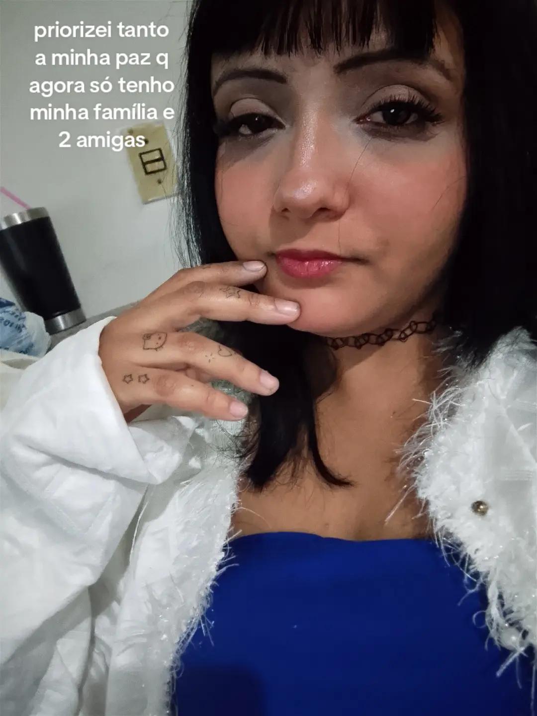 @Vivica'𖣂