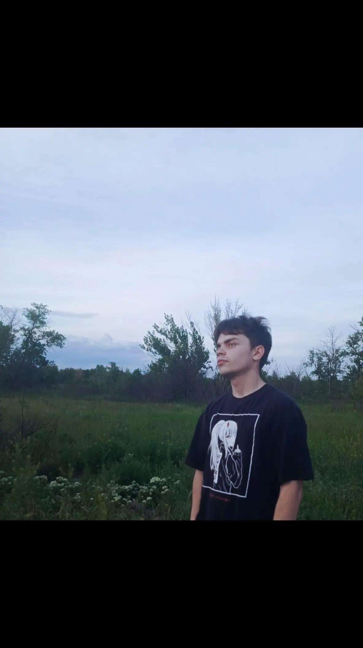 @<