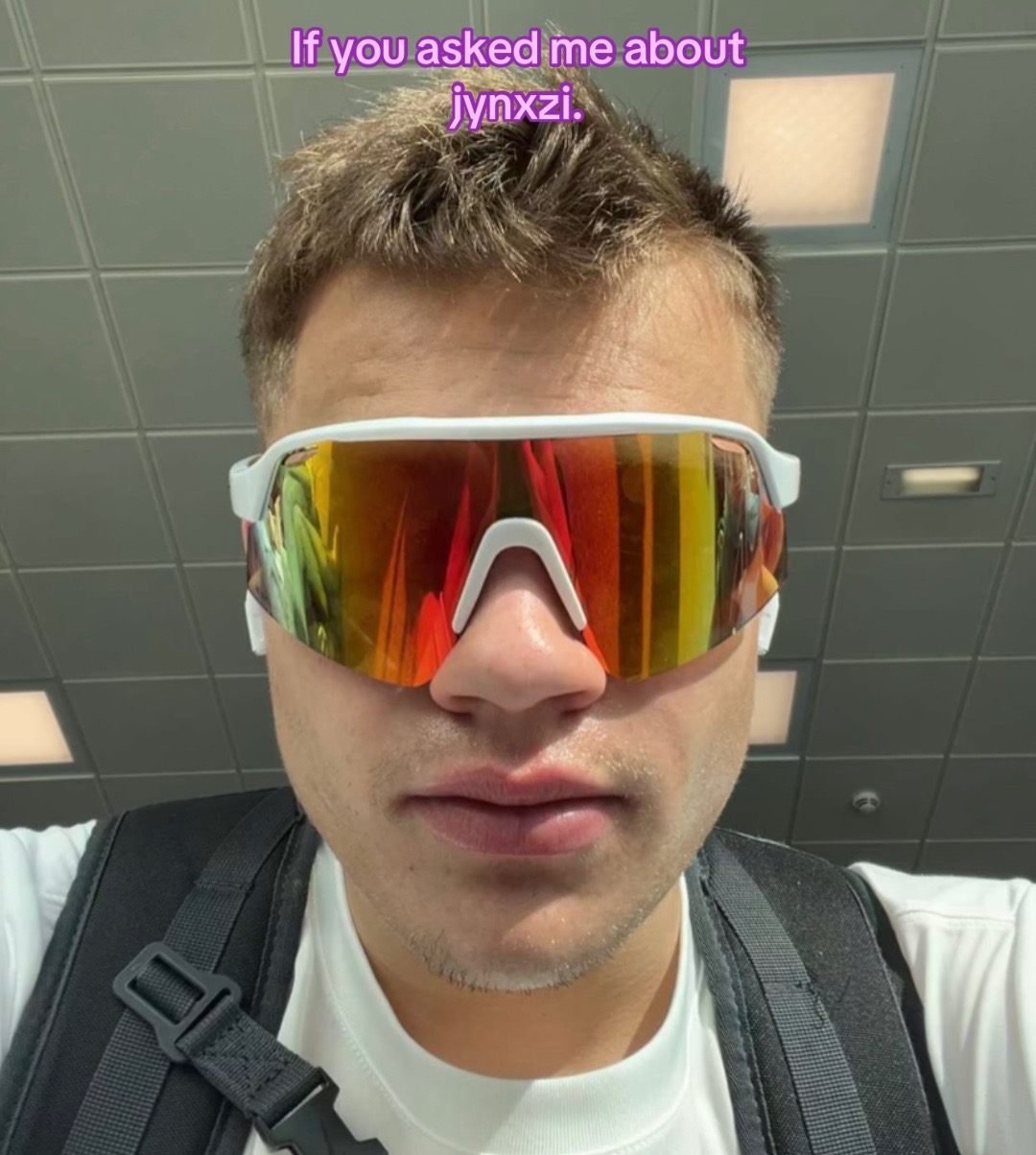 @￴￴