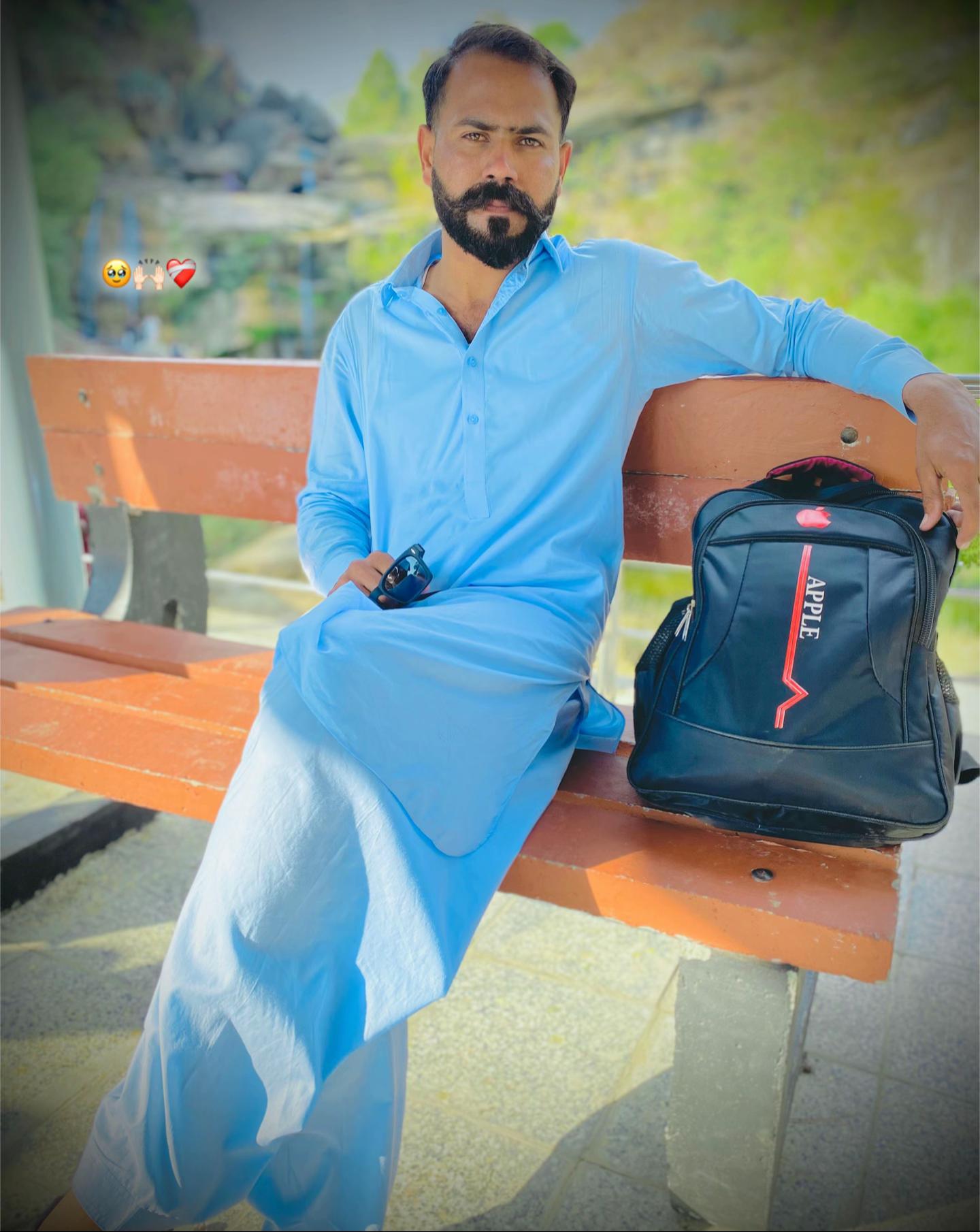 @Faنi Raجa⚡ 🇵🇰