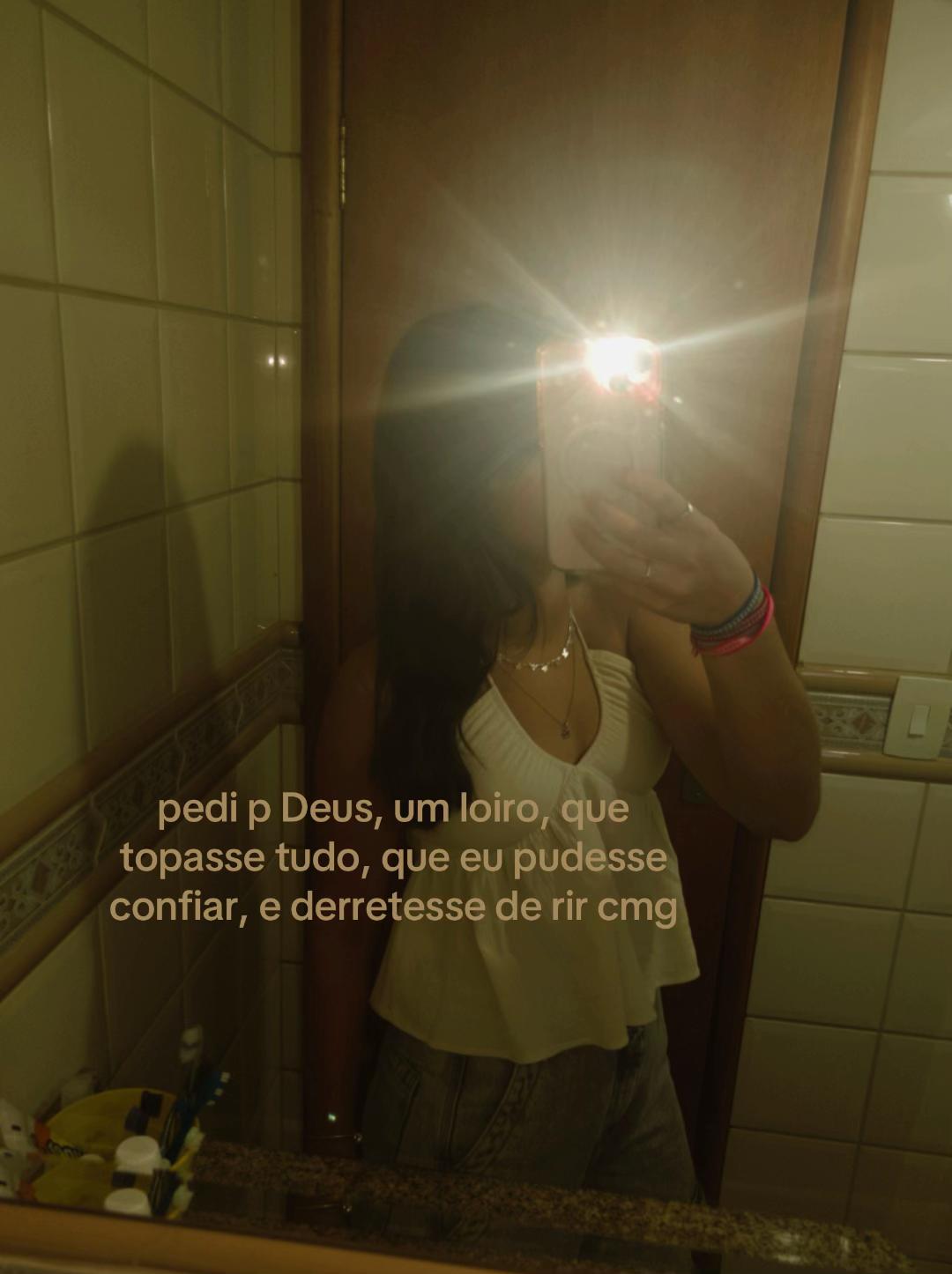 @defnottluiza_