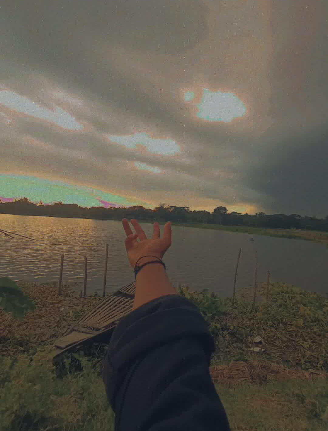 @its_𝙰𝚅𝙸𝙲𝙷𝙰𝙷𝙰𝚁 (आद)👑