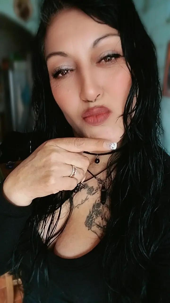 @morenita ✌️💋