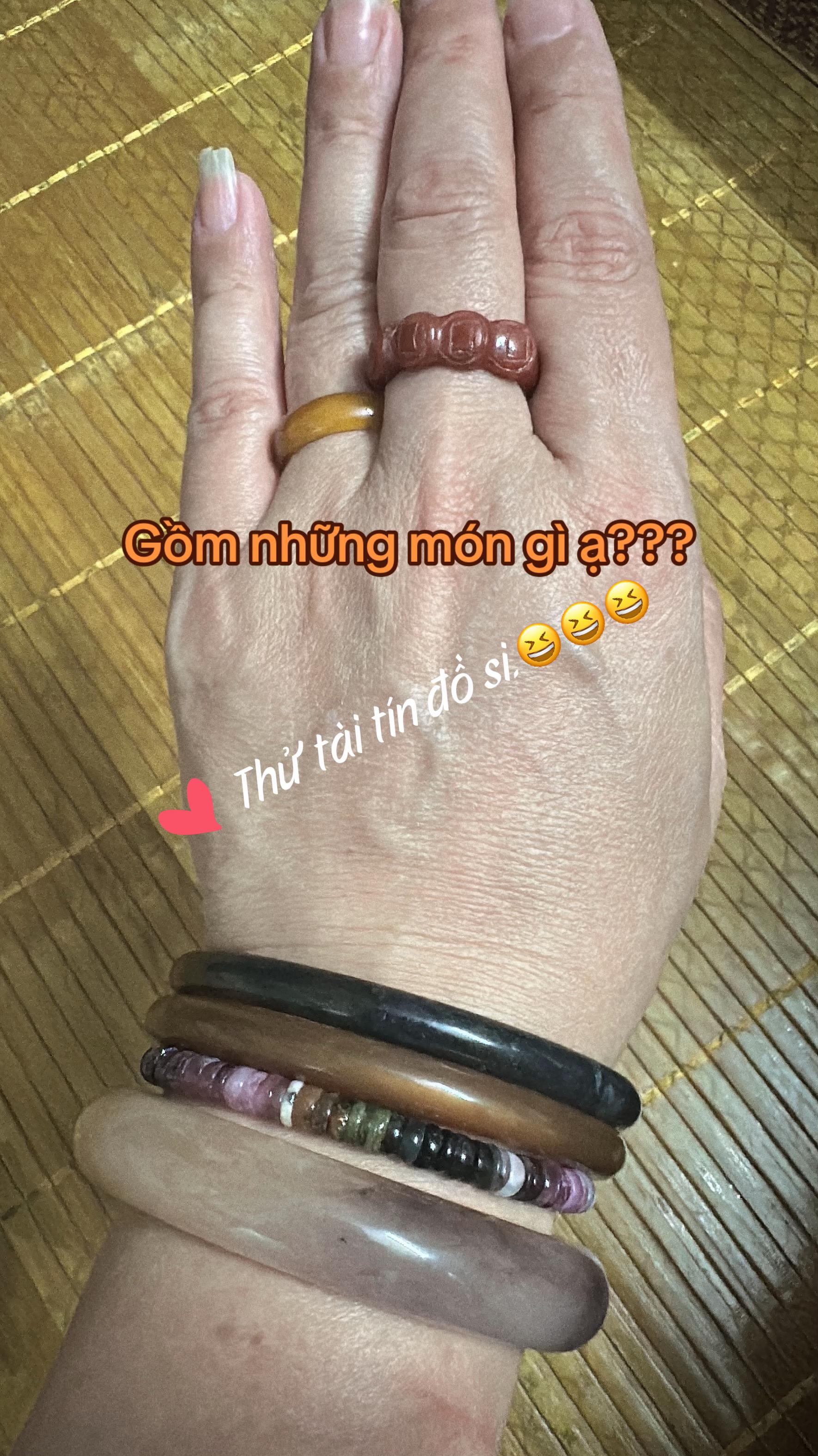 @Hoa s&uacute;n ( nh&iacute; nhố)