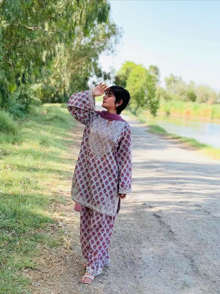 @انعم