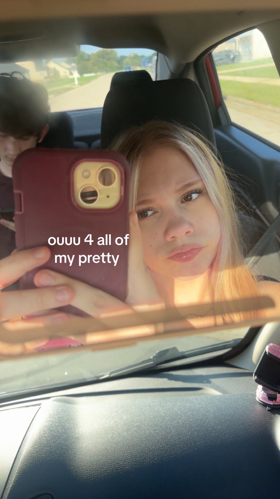 @carlyy