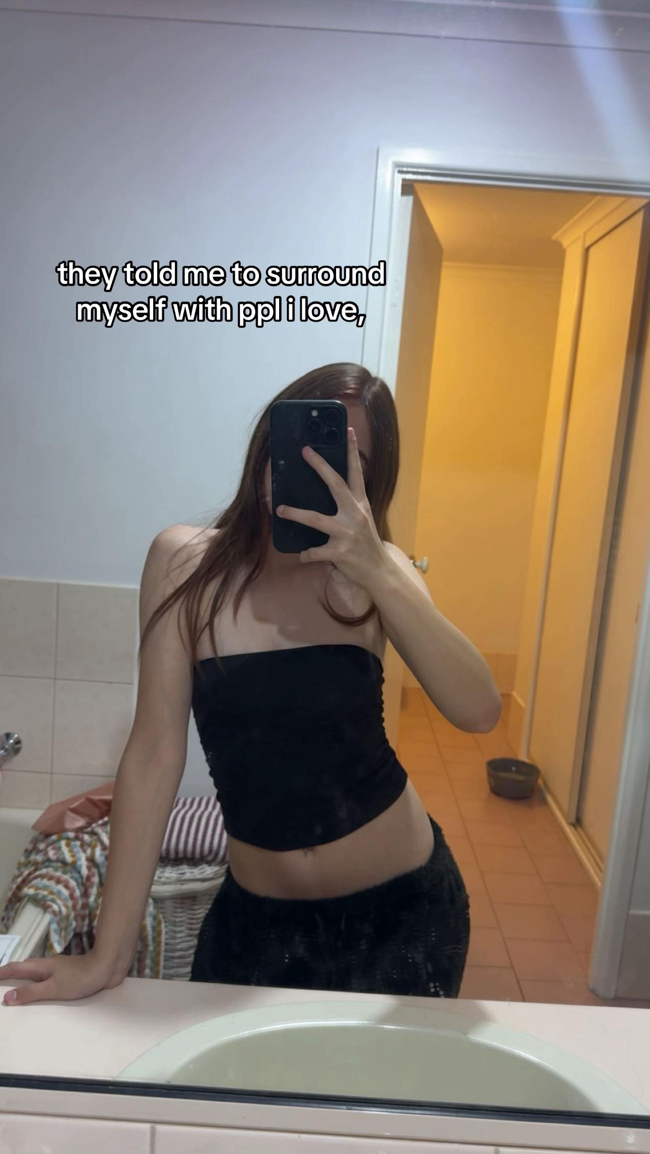 @๐๐ข๐ฅ๐ฌ๐๐ฒ๐