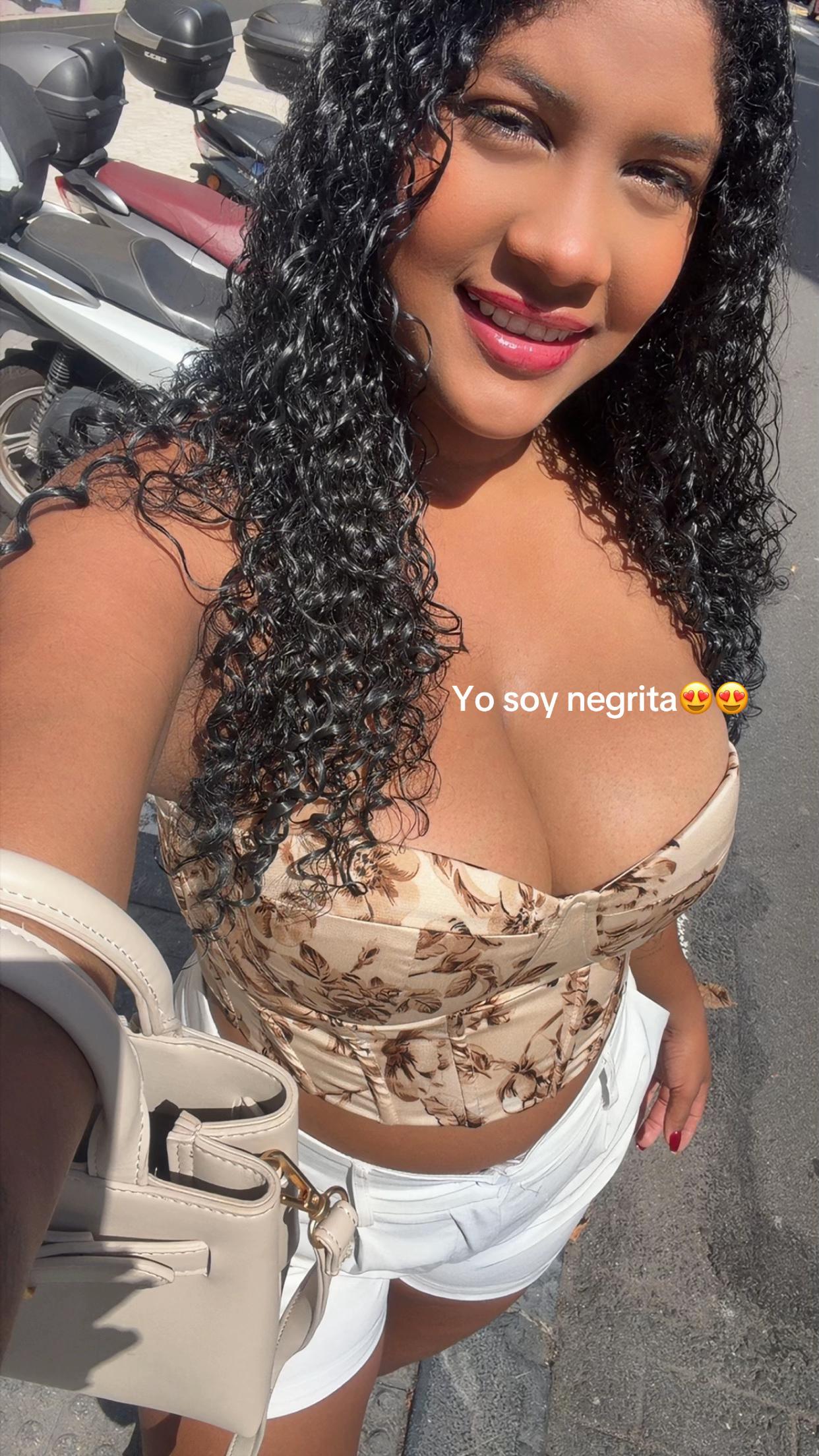 @Paola C💟