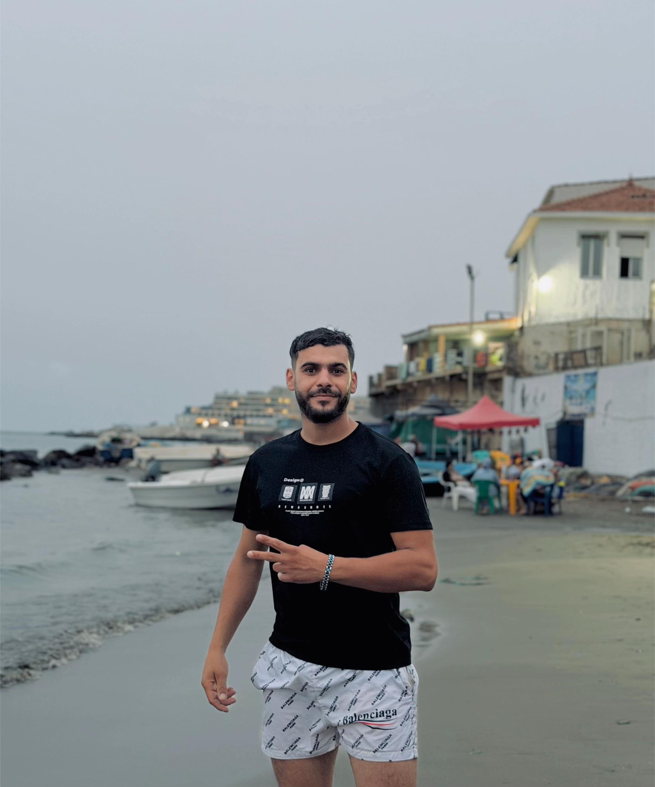 @Yazid Boudjemai