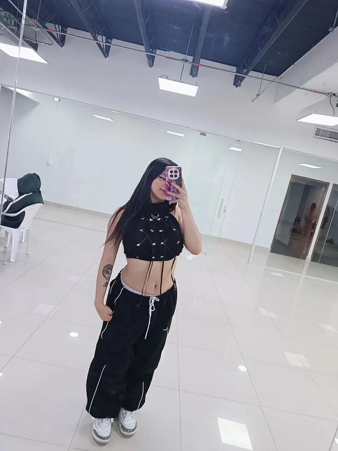 @🥺Zoe 🖤