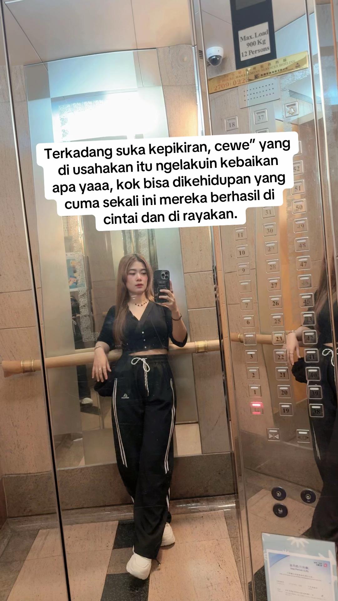 @Mikhayla_queen🦂🇭🇰