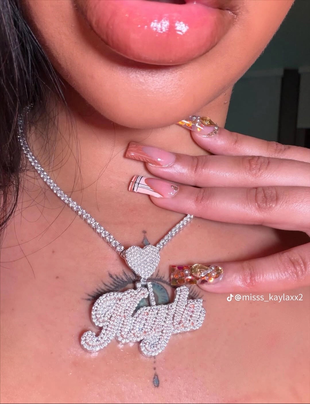 @Missskaylax